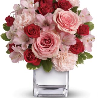 Love That Pink Bouquet with Roses